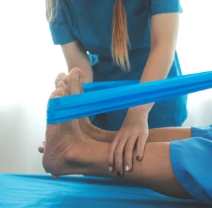 Ejercicios con banda elástica para recuperación funcional | rehabilitación postquirúrgica Zaragoza